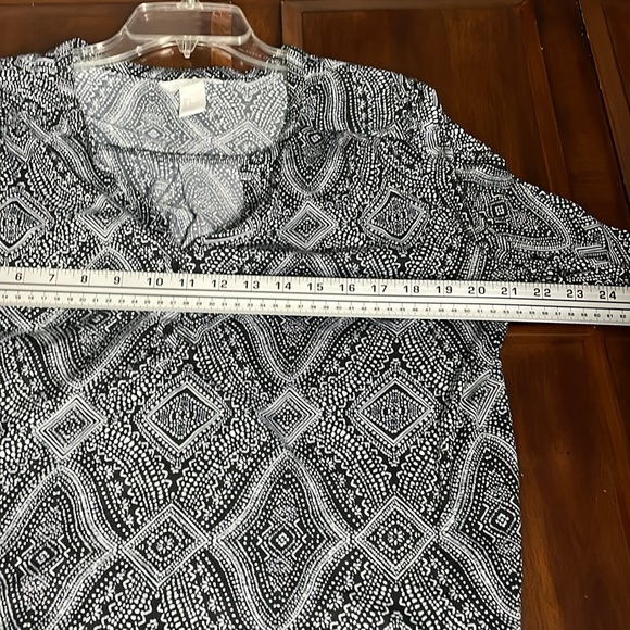 Women’s size large H&M polyester blouse - Picture 12 of 13